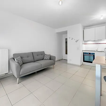 Vivez Lunel-52m2 Climatise Avec Jardin-fibre-2 Parkings Prives-proche Centre &15 Min * Lunel (Herault)